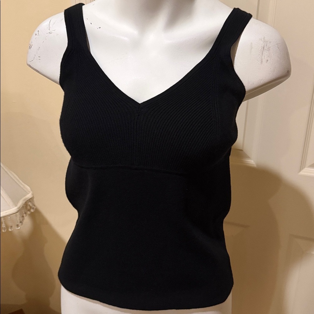 House of Harlow 1960 Black V-Neck Knit Camisole/Tank. Large